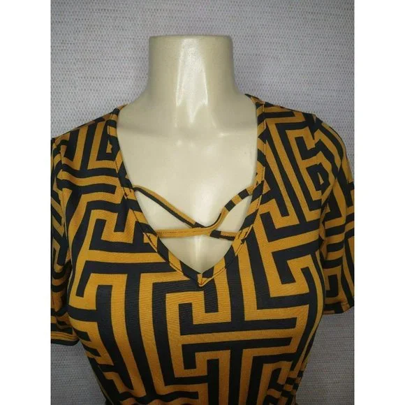 Elegant Maxi wide legged Gold jumpsuit, All sizes, comfy & stretchy - Picture 4 of 11